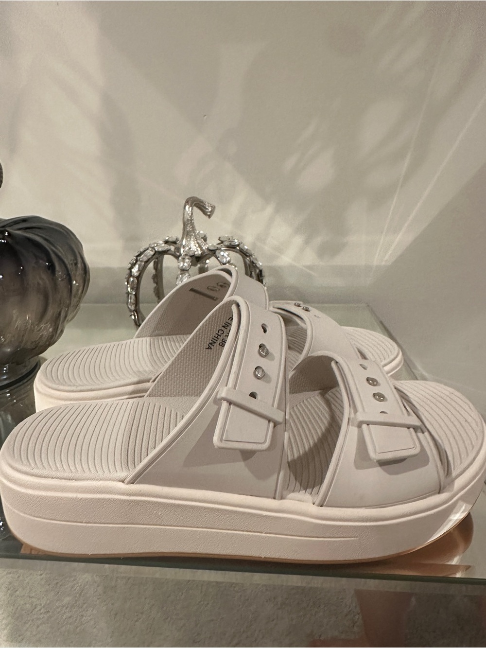 Source Unknown White Platform Slide Mules with Buckle Accents so comfy